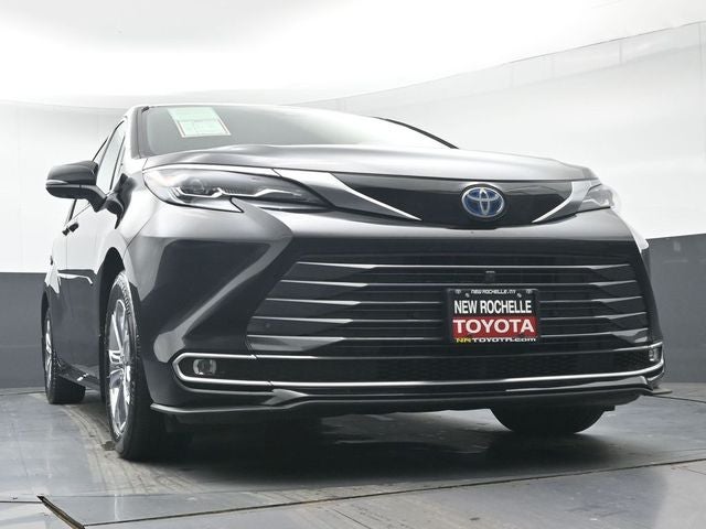2024 Toyota Sienna Platinum 7 Passenger