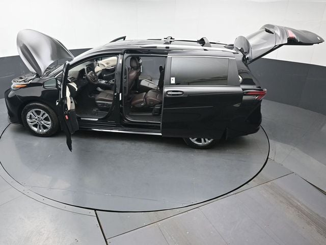 2024 Toyota Sienna Platinum 7 Passenger