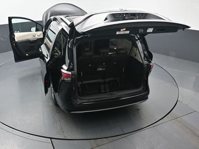 2024 Toyota Sienna Platinum 7 Passenger
