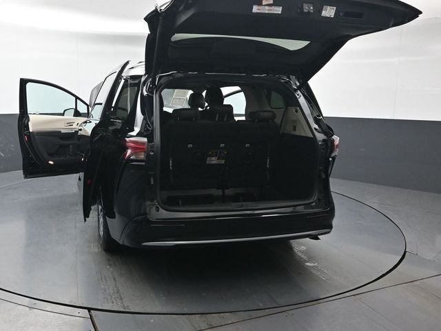 2024 Toyota Sienna Platinum 7 Passenger