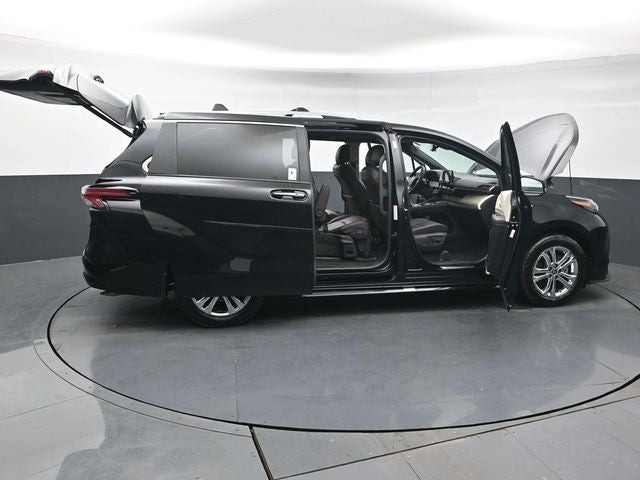 2024 Toyota Sienna Platinum 7 Passenger