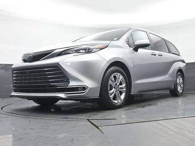 2023 Toyota Sienna Platinum 7 Passenger