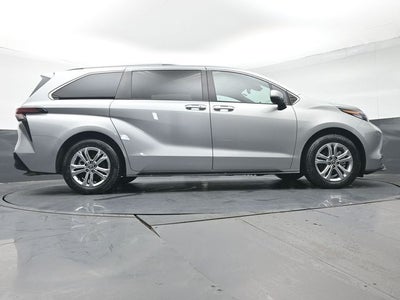 2023 Toyota Sienna Platinum 7 Passenger