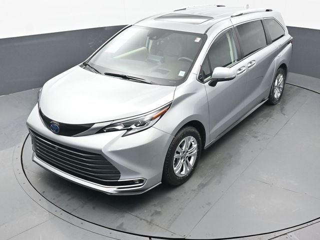 2023 Toyota Sienna Platinum 7 Passenger