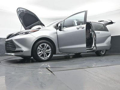 2023 Toyota Sienna Platinum 7 Passenger