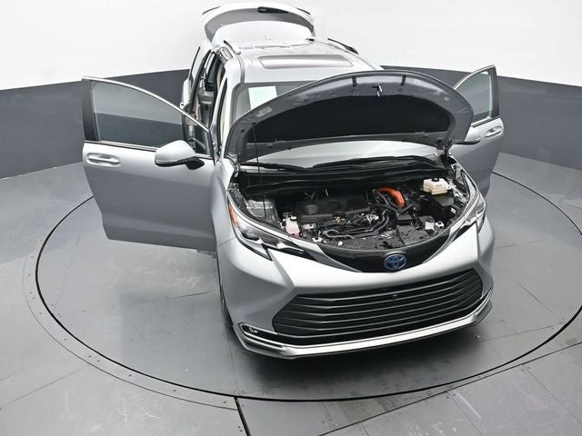 2023 Toyota Sienna Platinum 7 Passenger