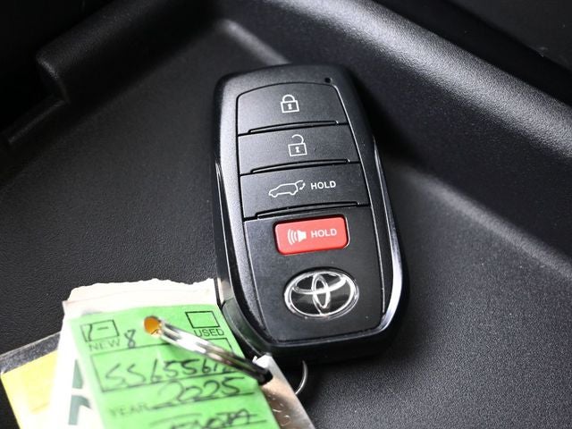 2025 Toyota Highlander Hybrid Limited 25th Edition