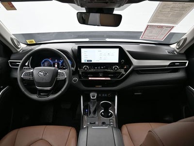 2025 Toyota Highlander Hybrid Limited 25th Edition