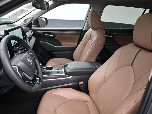 2025 Toyota Highlander Hybrid Limited 25th Edition