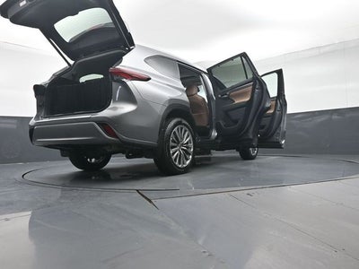 2025 Toyota Highlander Hybrid Limited 25th Edition