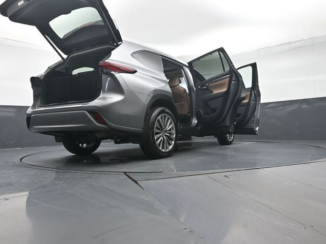 2025 Toyota Highlander Hybrid Limited 25th Edition