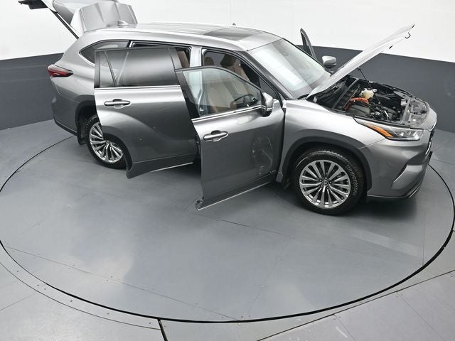 2025 Toyota Highlander Hybrid Limited 25th Edition