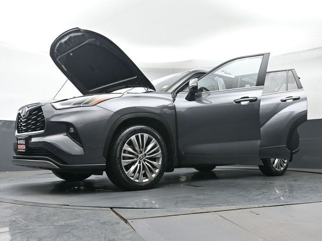 2023 Toyota Highlander Platinum