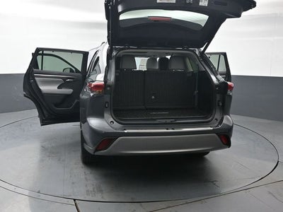 2023 Toyota Highlander Platinum