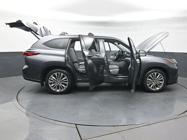 2023 Toyota Highlander Platinum
