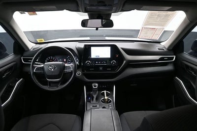 2024 Toyota Highlander LE