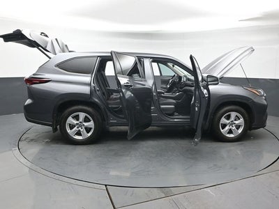 2024 Toyota Highlander LE