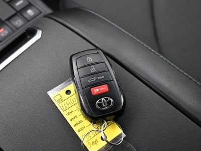 2025 Toyota Highlander LE