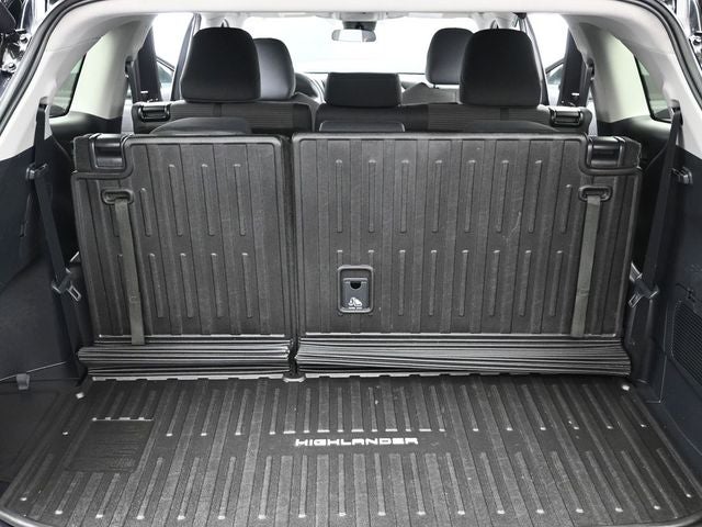 2025 Toyota Highlander LE