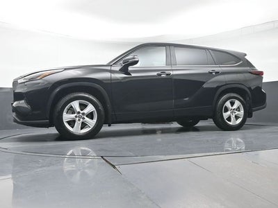 2025 Toyota Highlander LE