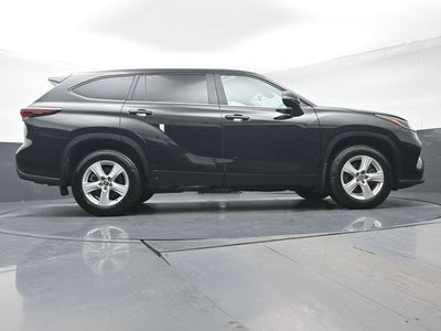 2025 Toyota Highlander LE