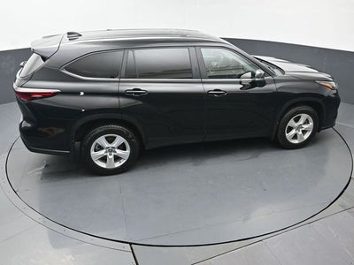 2025 Toyota Highlander LE