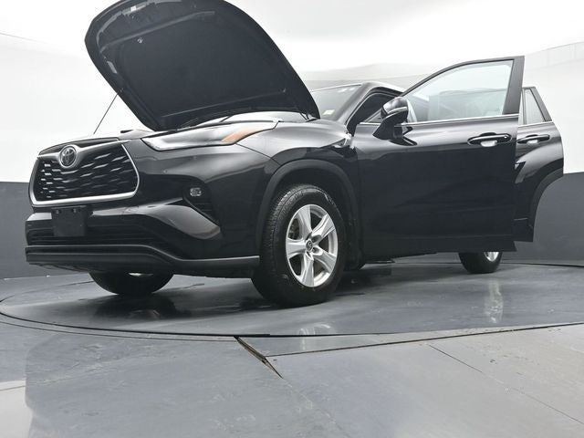 2025 Toyota Highlander LE
