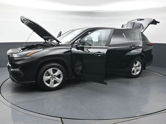 2025 Toyota Highlander LE