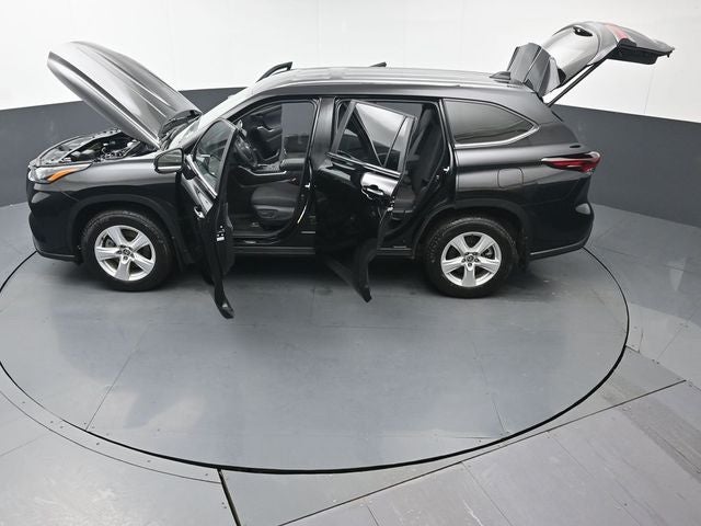 2025 Toyota Highlander LE