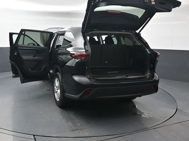 2025 Toyota Highlander LE