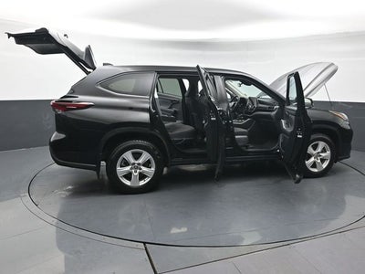 2025 Toyota Highlander LE