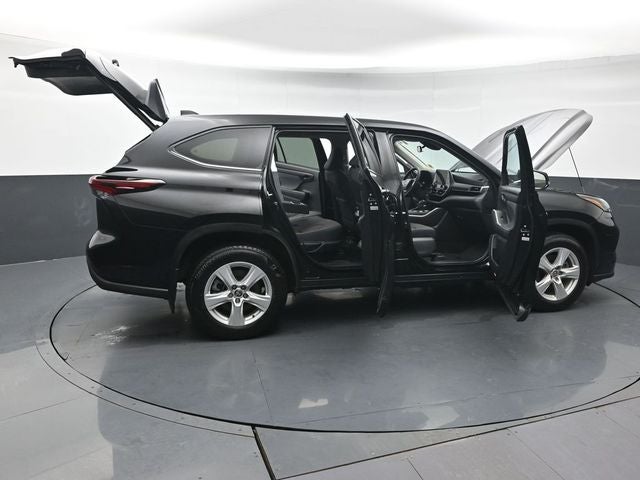 2025 Toyota Highlander LE