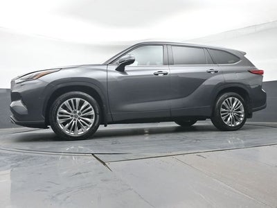2023 Toyota Highlander Platinum