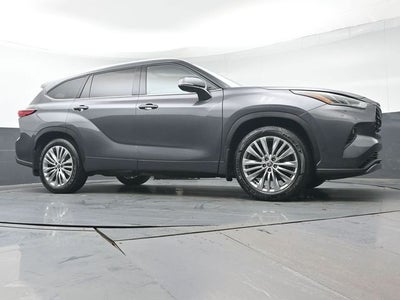 2023 Toyota Highlander Platinum