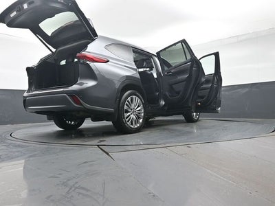 2023 Toyota Highlander Platinum