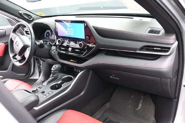 2025 Toyota Highlander XSE