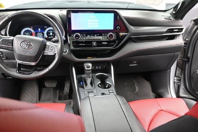 2025 Toyota Highlander XSE