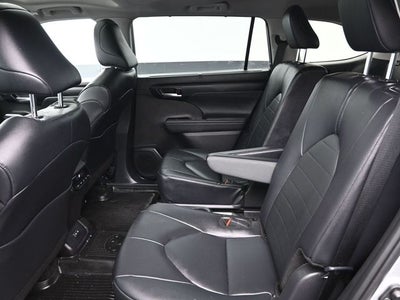 2025 Toyota Highlander XLE