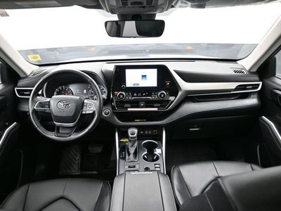 2025 Toyota Highlander XLE