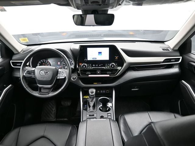 2025 Toyota Highlander XLE