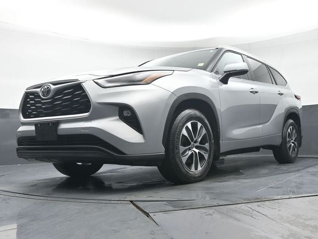 2025 Toyota Highlander XLE
