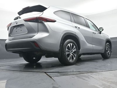 2025 Toyota Highlander XLE