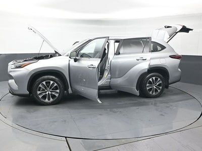 2025 Toyota Highlander XLE