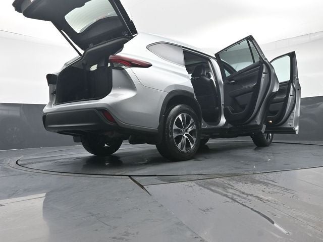 2025 Toyota Highlander XLE