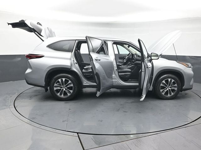2025 Toyota Highlander XLE