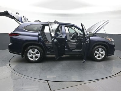 2024 Toyota Highlander LE