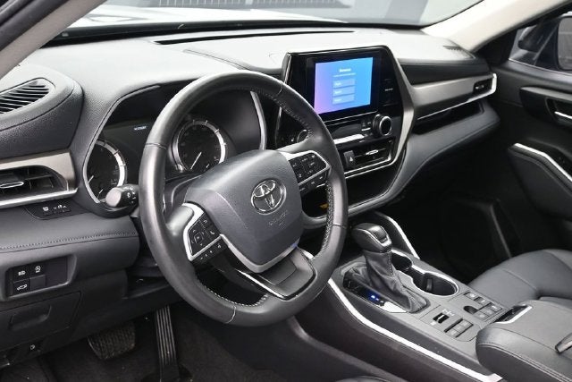 2025 Toyota Highlander XLE