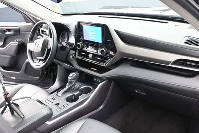 2025 Toyota Highlander XLE
