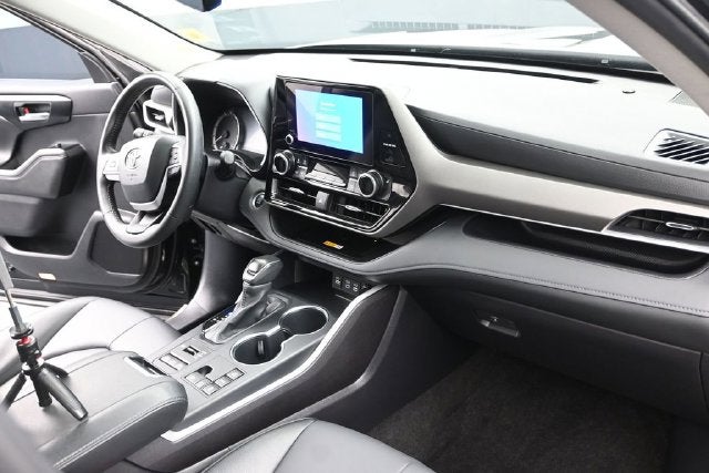 2025 Toyota Highlander XLE
