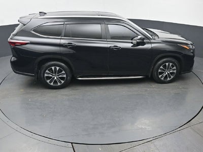 2025 Toyota Highlander XLE